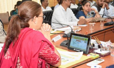 मंत्री रेखा आर्या ने “आंगन का मिलन”कार्यक्रम की कि समीक्षा, अधिकारियो को दिए आवश्यक दिशा निर्देश