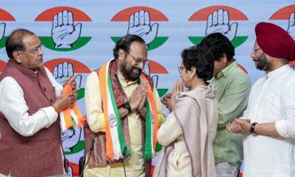2027 चुनाव से पहले BJP को बड़ा झटका! जुबिन नौटियाल के पिता रामशरण ने थामा कांग्रेस का हाथ