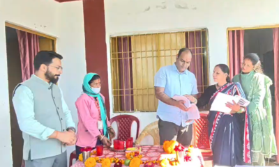चम्पावत में मतदाता सूची का विशेष पुनरीक्षण तेज, डीएम ने बूथ का किया निरीक्षण