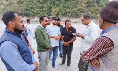 सीमांत जिलों में गांवों की दहलीज तक पहुंच रहा प्रशासन, लोहाघाट में डीएम ने सुनी ग्रामीणों की समस्याएं