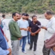 सीमांत जिलों में गांवों की दहलीज तक पहुंच रहा प्रशासन, लोहाघाट में डीएम ने सुनी ग्रामीणों की समस्याएं