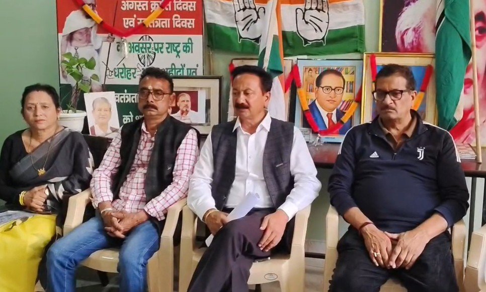 कैंची धाम के जाम पर करन माहरा का सरकार को अल्टीमेटम, आंदोलन की दी चेतावनी