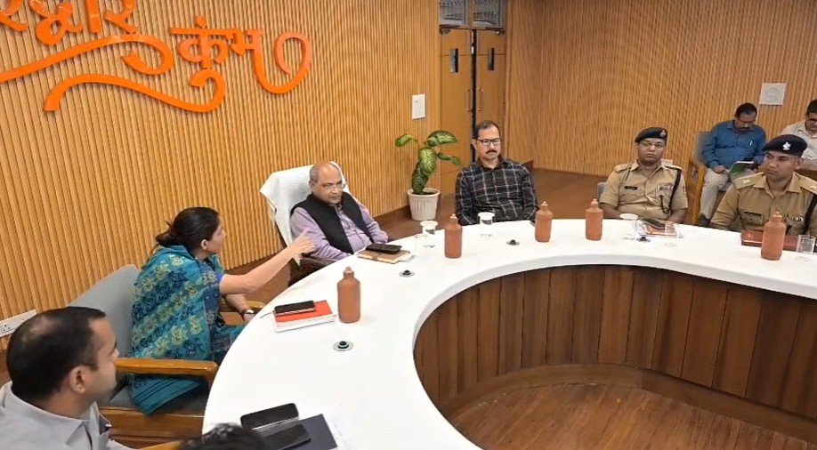 कुंभ 2027 की तैयारियों में तेजी, दिन-रात होंगे निर्माण कार्य, श्रमिकों की त्यौहारों की छुट्टियां कैंसिल